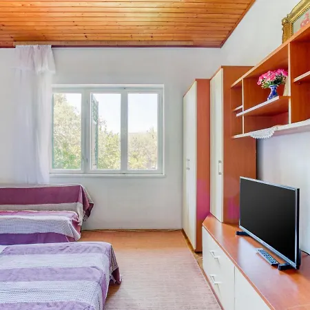 Apartment Simplistic In Ibenik Near Sea Sibenik