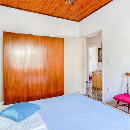 Apartment Simplistic In Ibenik Near Sea