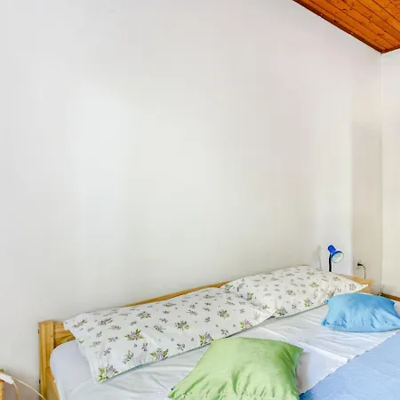 Apartment Simplistic In Ibenik Near Sea *